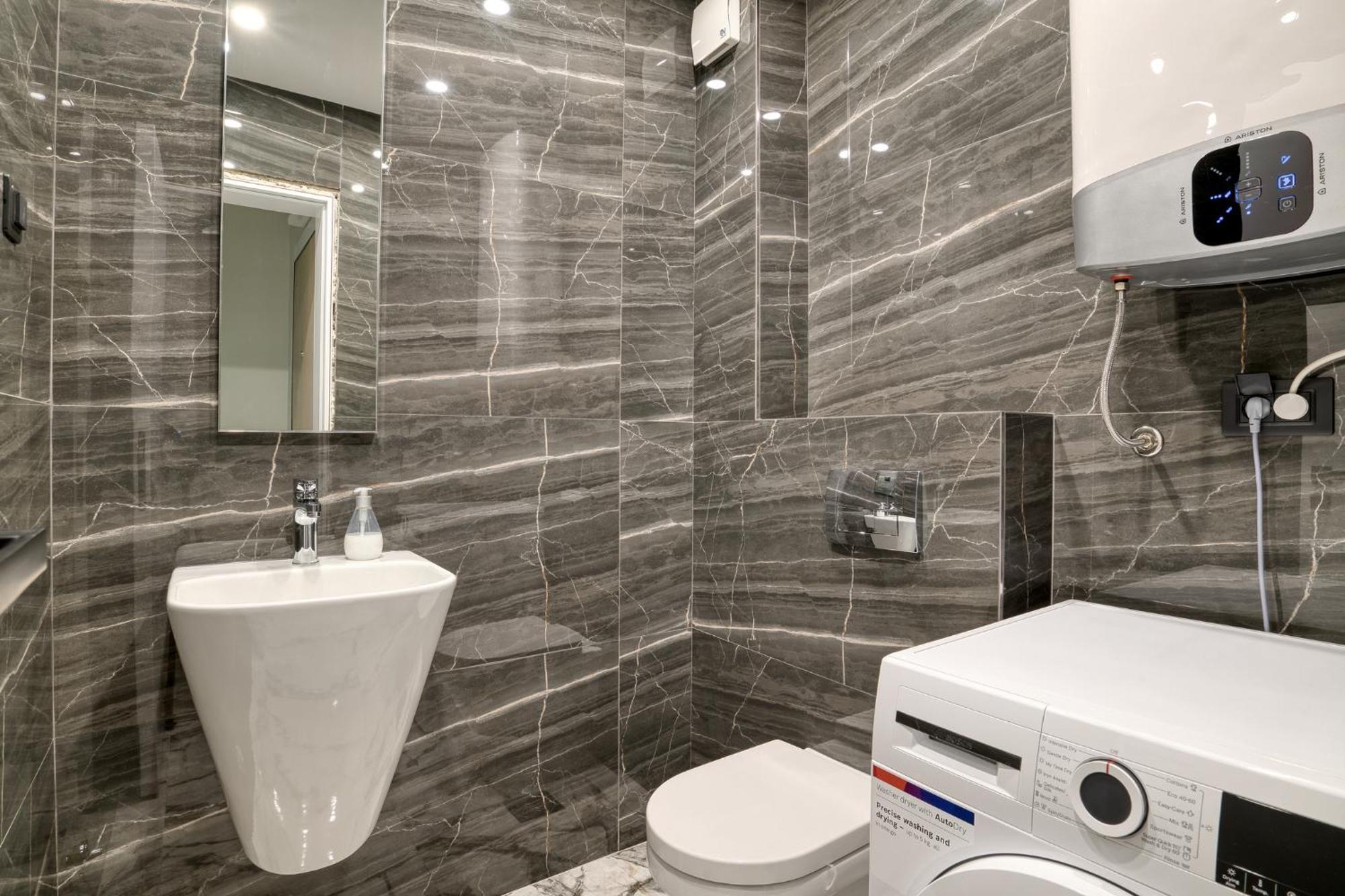 Ap Royal Oak - 2 Bedroom Apartment In Budua Esterno foto