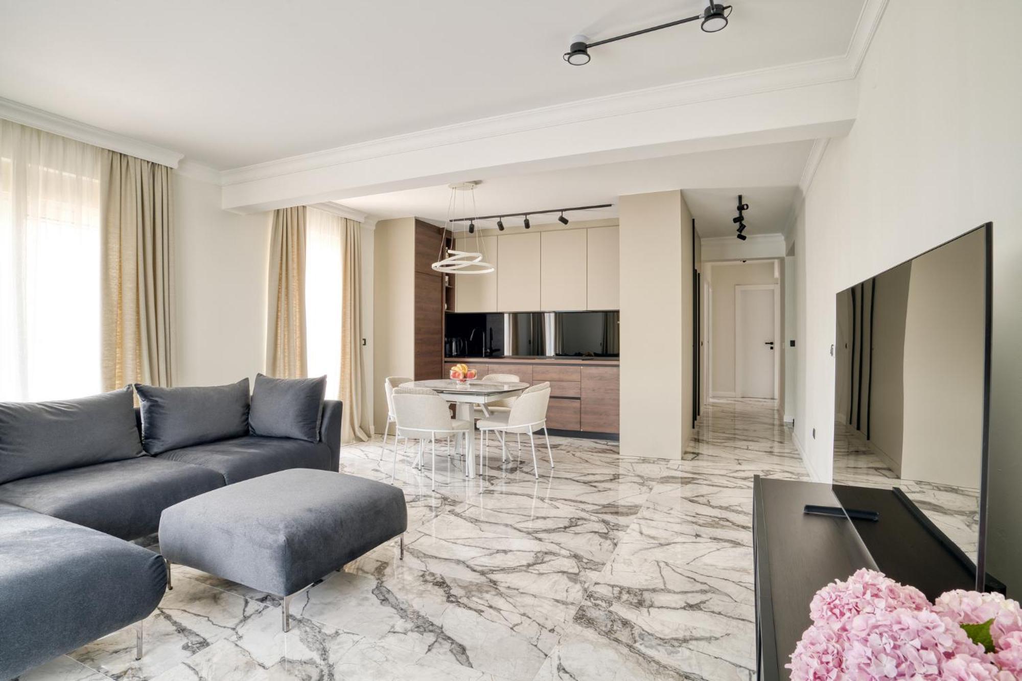 Ap Royal Oak - 2 Bedroom Apartment In Budua Esterno foto