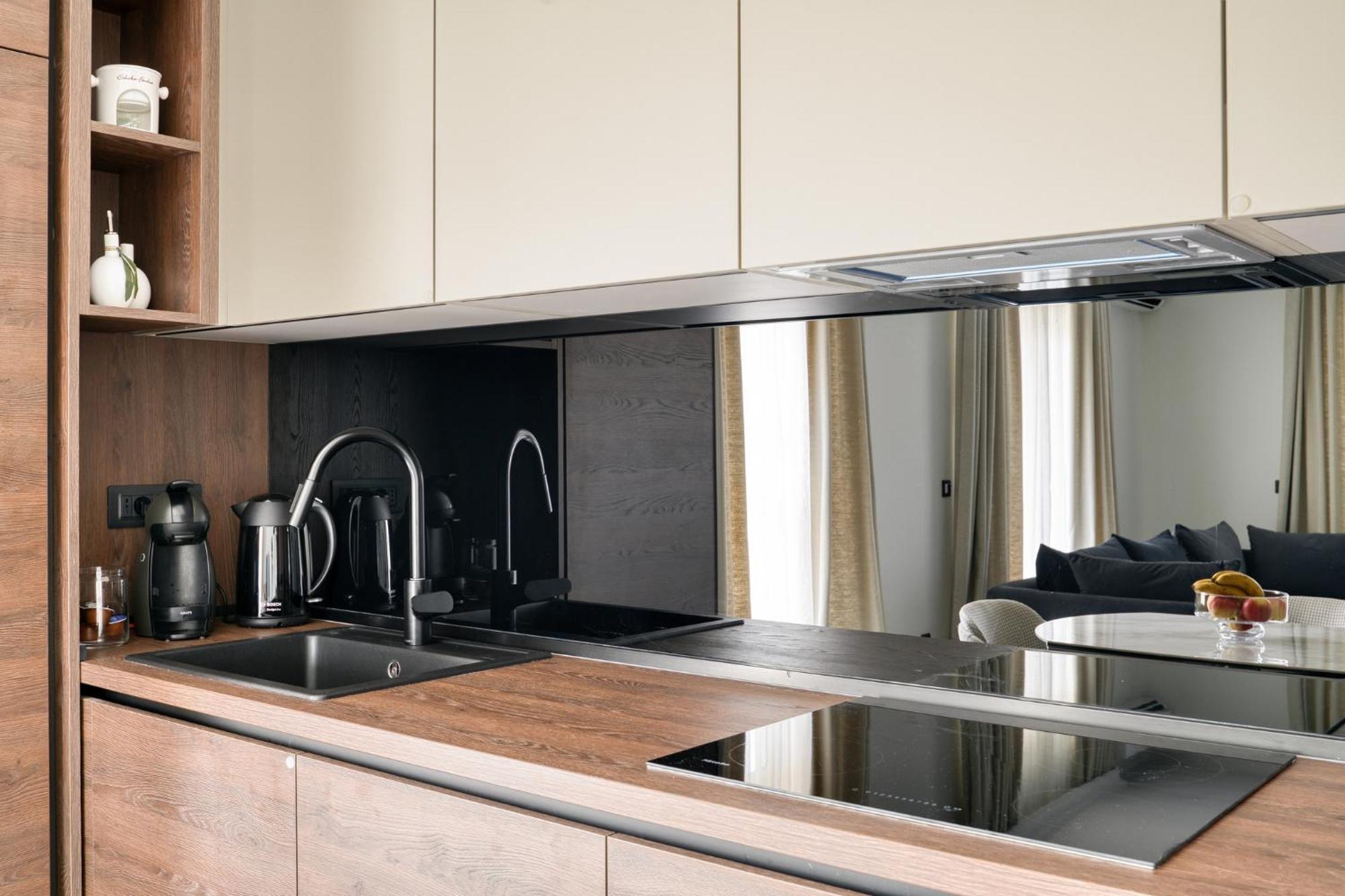 Ap Royal Oak - 2 Bedroom Apartment In Budua Esterno foto